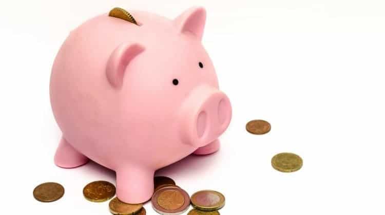 Recommended retirement savings by age piggy bank