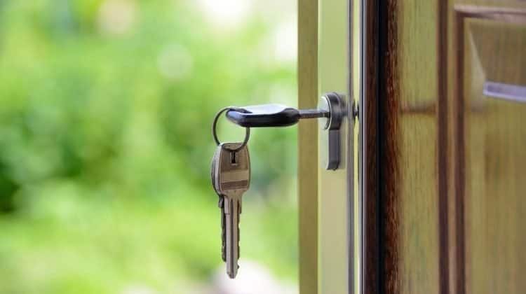 invest in real estate with no money keys in front door