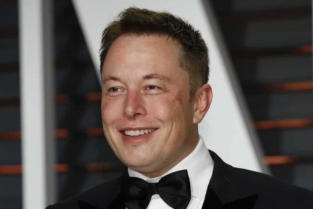 shutterstock 256453009 elon musk scaled e1653855465415 - Elon Musk on Housing Bubble: 'They Dug Their Own Graves'