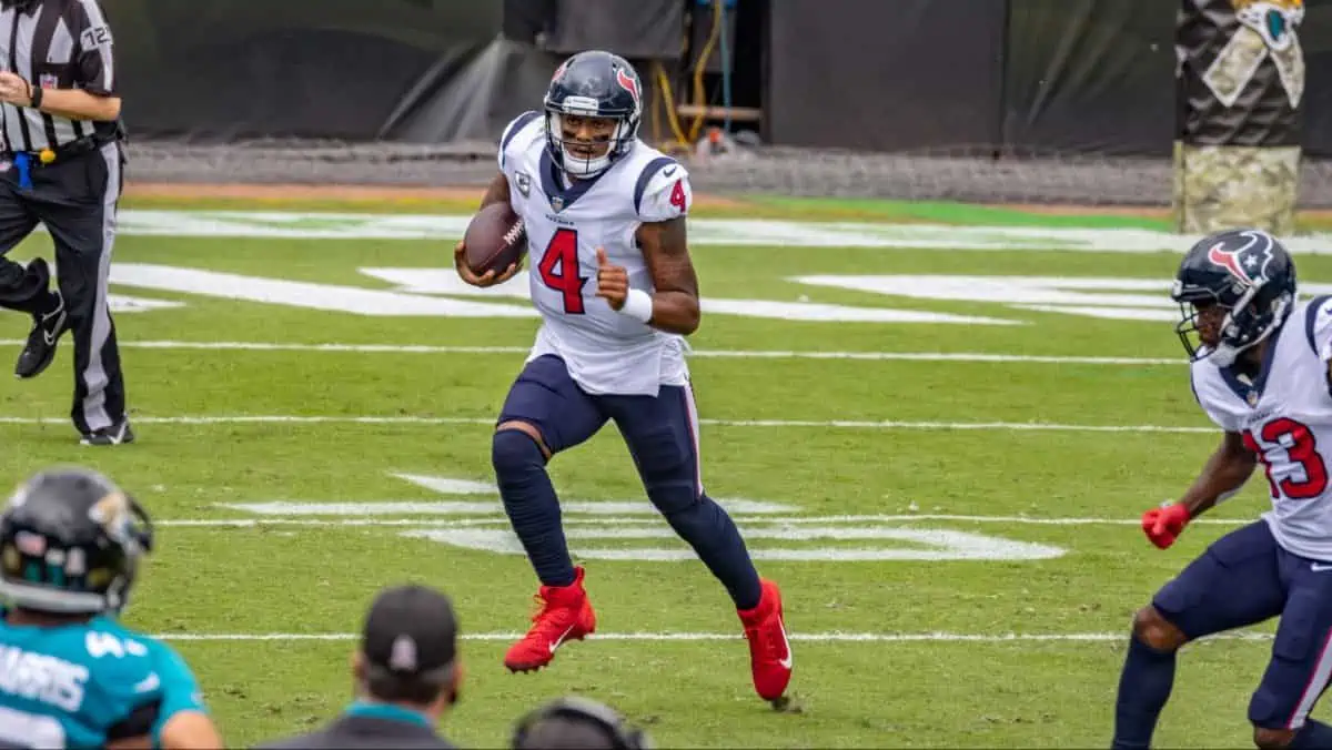 shutterstock 1851470890 deshaun watson credit april visuals scaled e1654285756887 - Counting Down the 25 Highest-Paid Players in the NFL