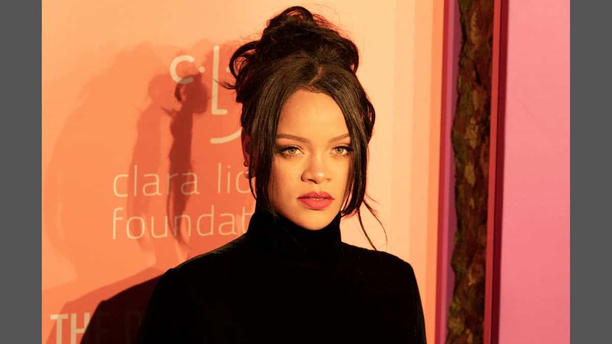 rihanna shutterstock 10 - Patrimonio neto de Rihanna: la multimillonaria hecha a sí misma más joven de Estados Unidos