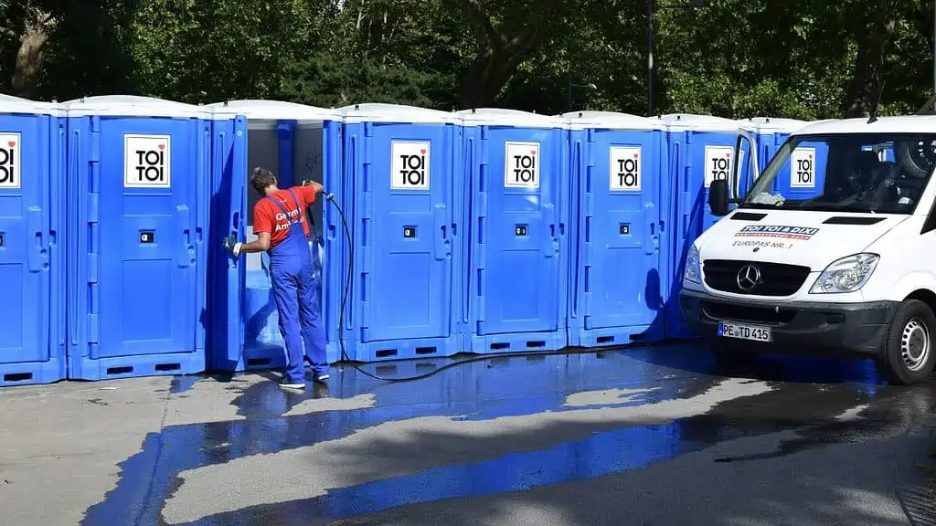 portable toilet cleaner