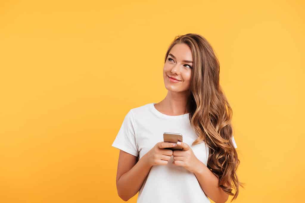 shutterstock 747127915 scaled e1669411173138 - How the Honey App Makes Money While Saving You Money