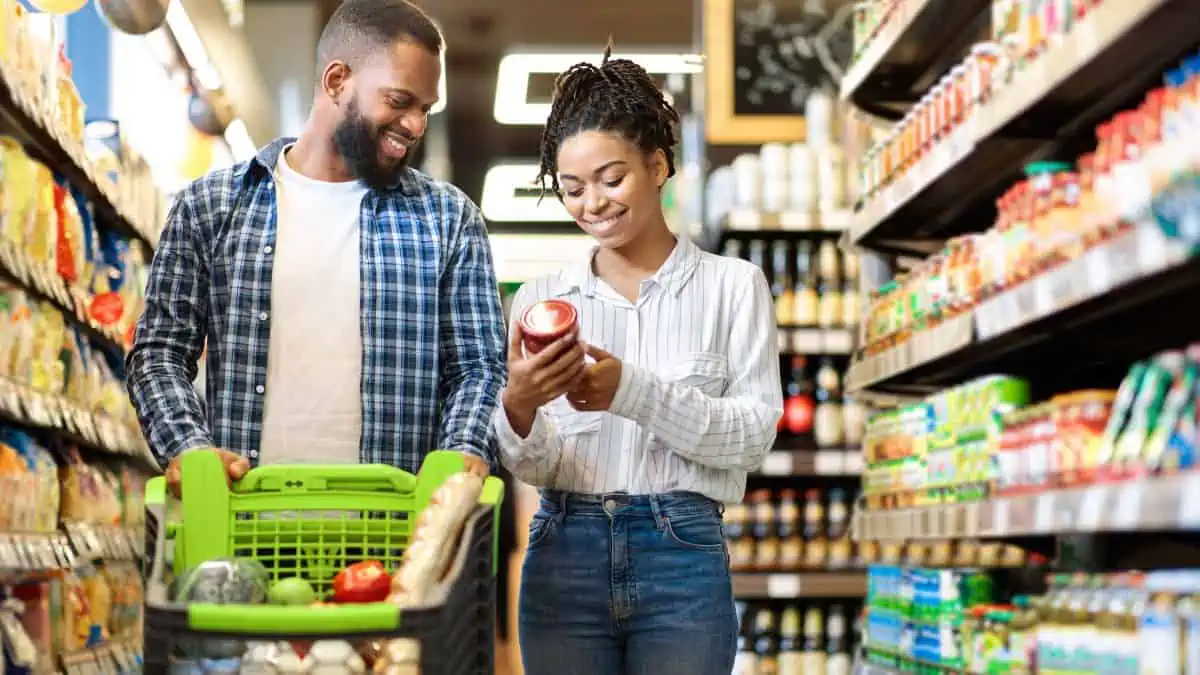 Grocery Shopping - Millennial Looking for 'Easiest' Way to Save Money: 10 Tough-Love Responses from Strangers on the Internet