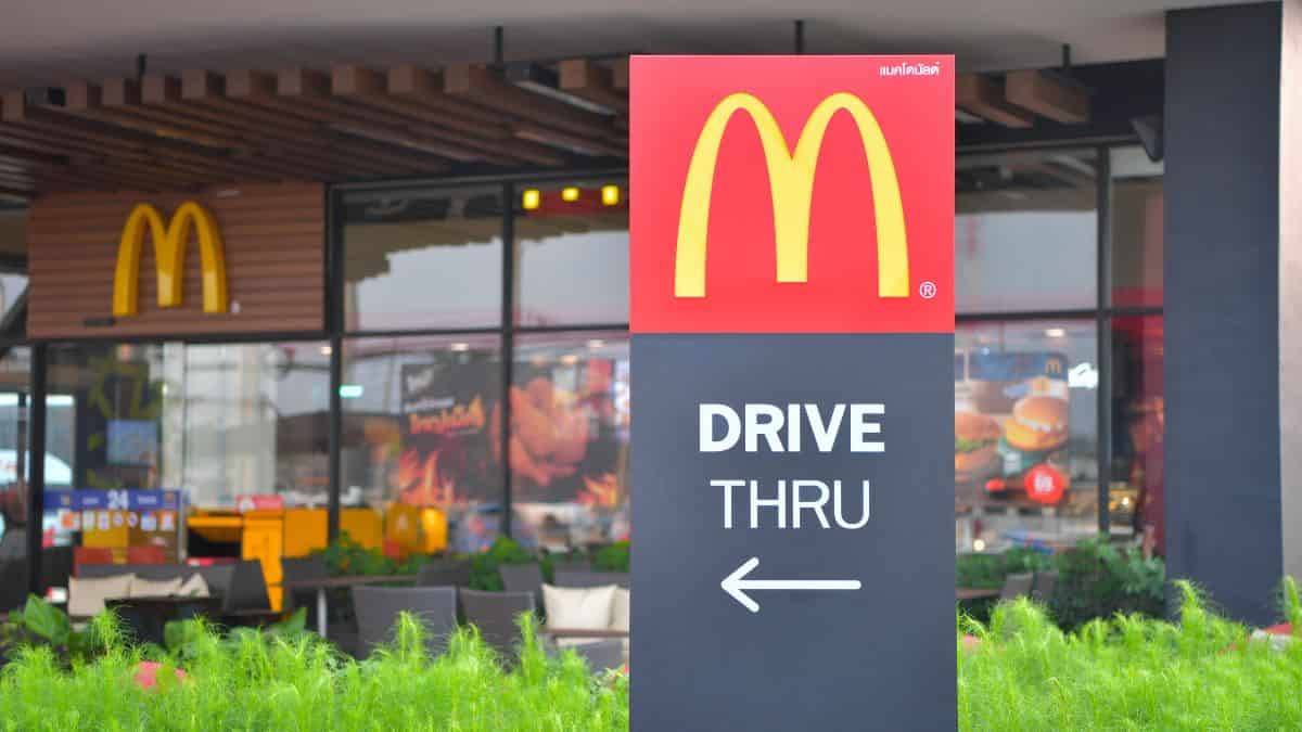 mcdonalds drive thru ss - 11 Things That Quietly Disappeared From Society - Without Anyone Noticing