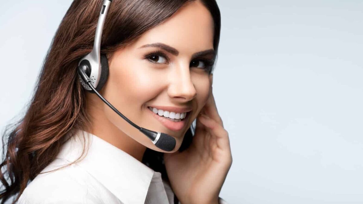 woman on headset call center