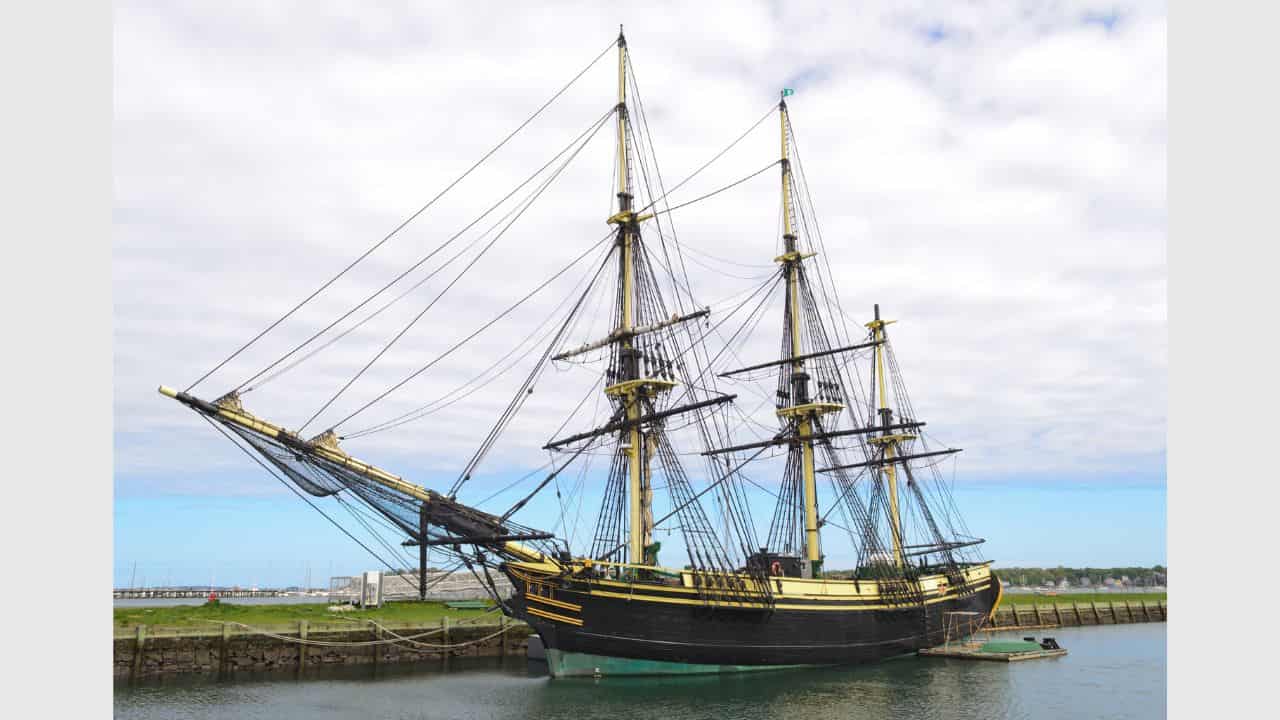 colonial ship ss - 12 Greatest Scams In Human History: Including One You're Probably Drinking Right Now