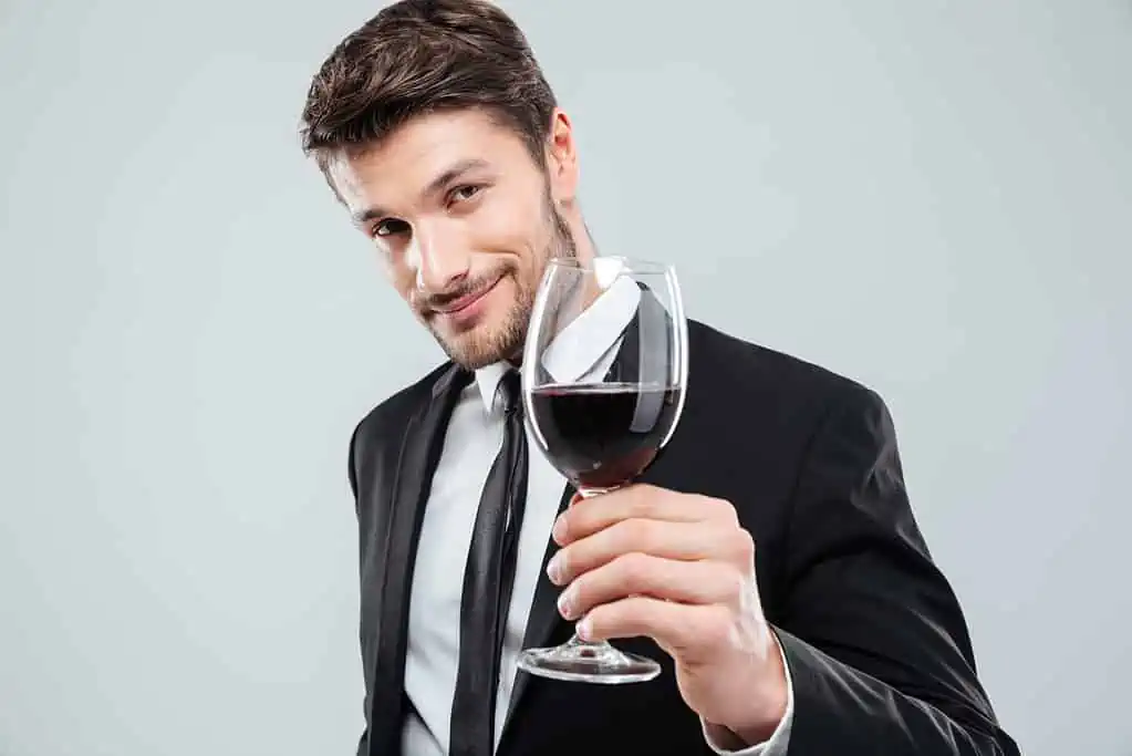 shutterstock 439359055 scaled e1682780469171 - "Hold My Beer": Man Plots Perfect Revenge After Being Unfairly Targeted By Ridiculous Wine Store Policy