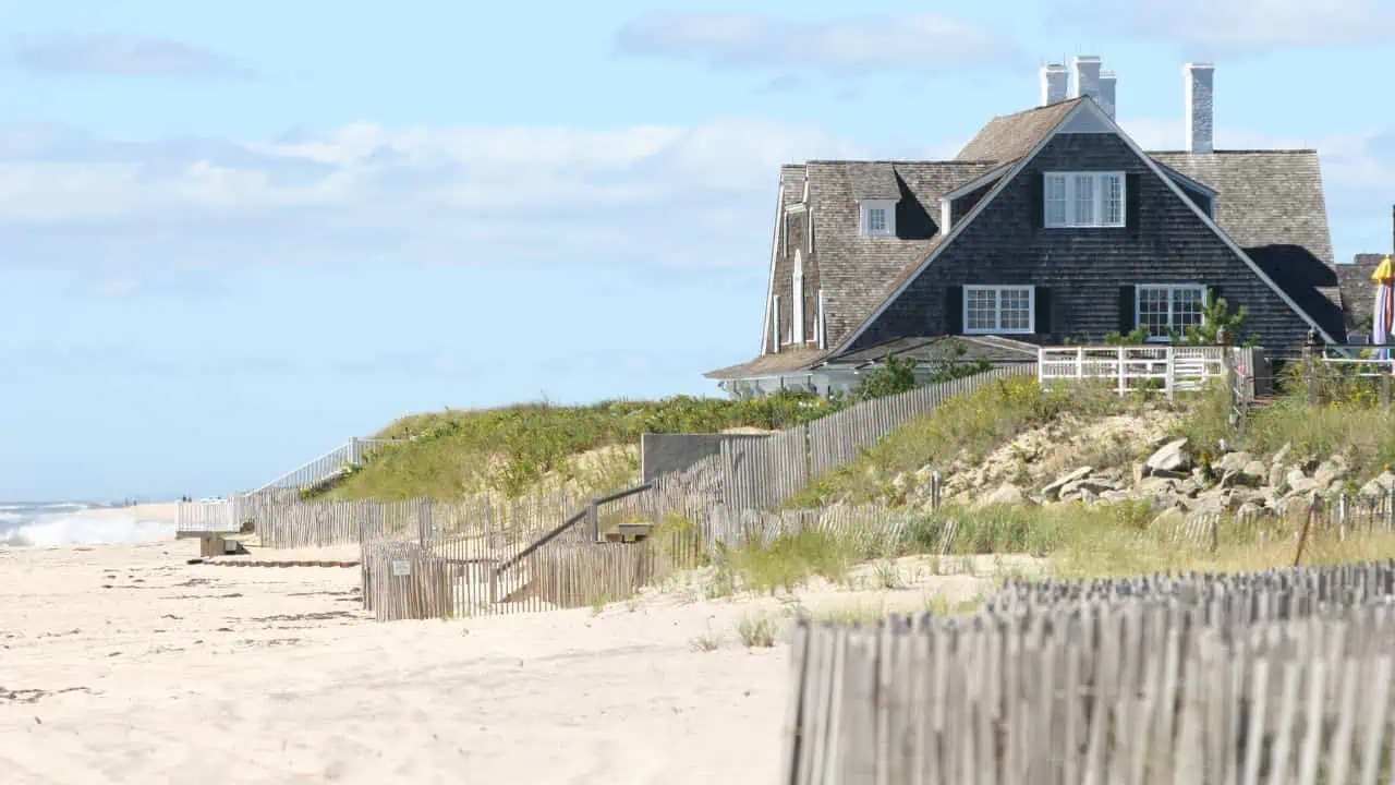 hamptons beach house ss - 10 "Free" Things Travelers Didn't Realize They Had to Pay For in a Foreign Country