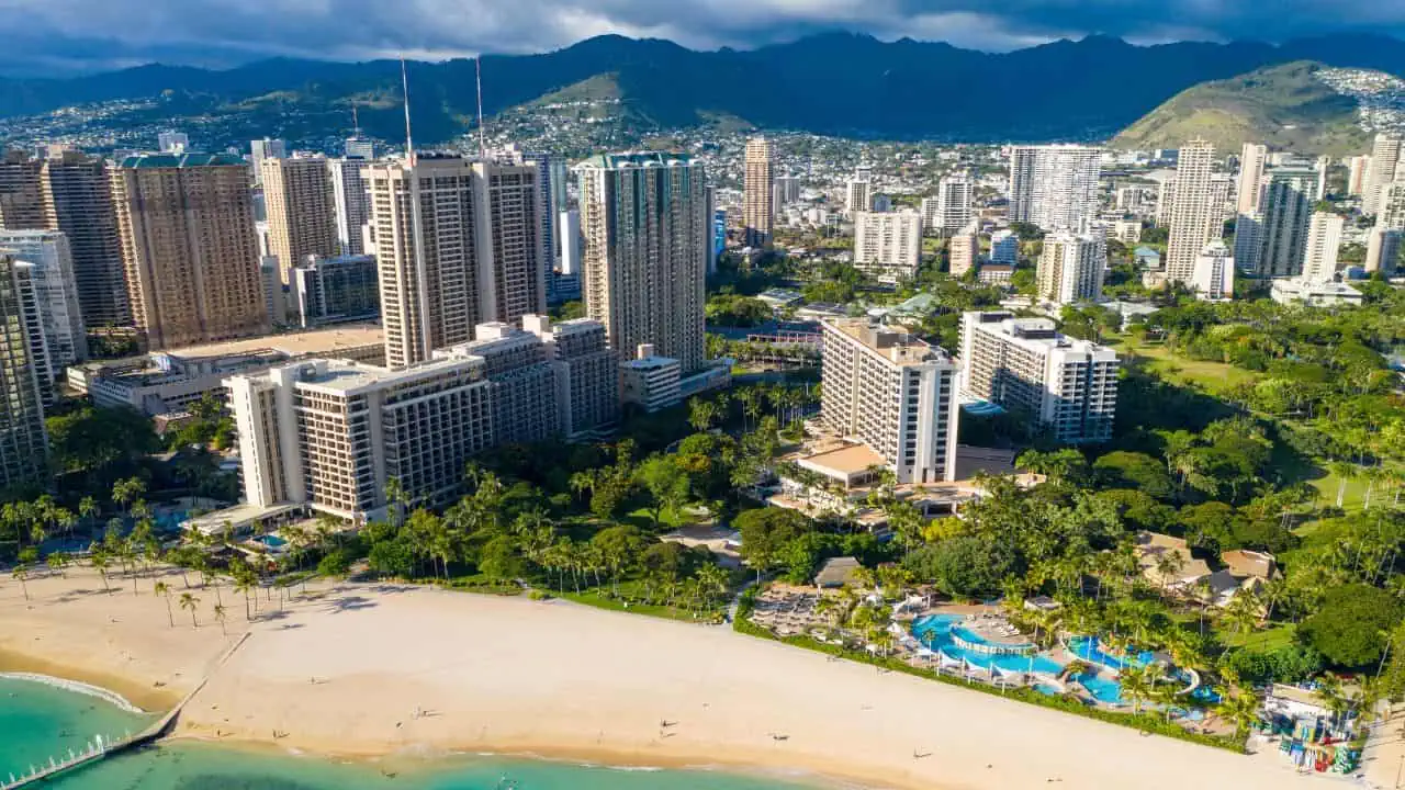 honolulu hawaii ss - 10 U.S. Cities Only the Wealthy Can Afford to Live In