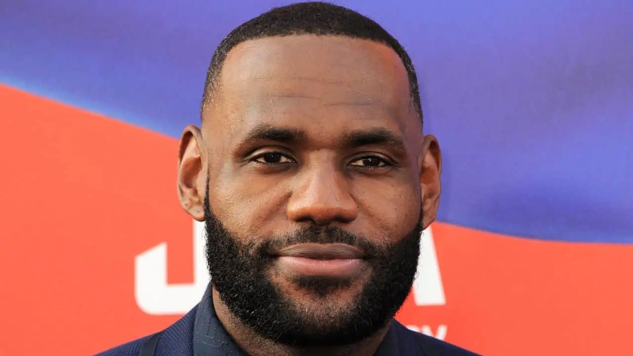 lebron james ss - "A Slap in the Face" - 12 Worst Celebrity Tippers, According to Service Staff