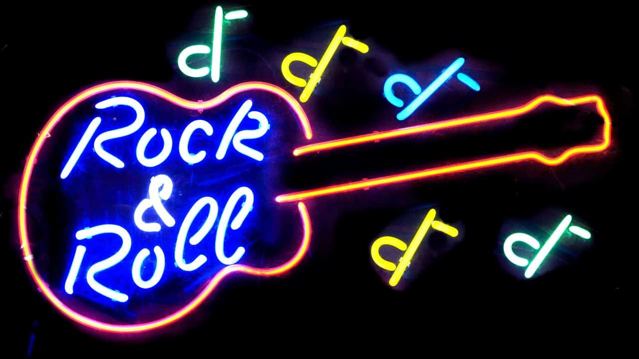neon sign ss - 12 Things That Were Way Better in the 80s - That Most People Have Forgotten