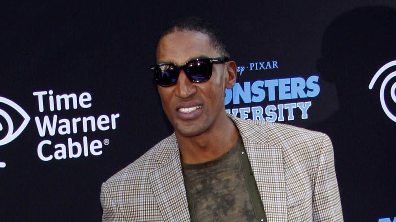 scottie pippen ss - These Are The 12 Worst Celebrity Tippers Ever, According to Service Staff