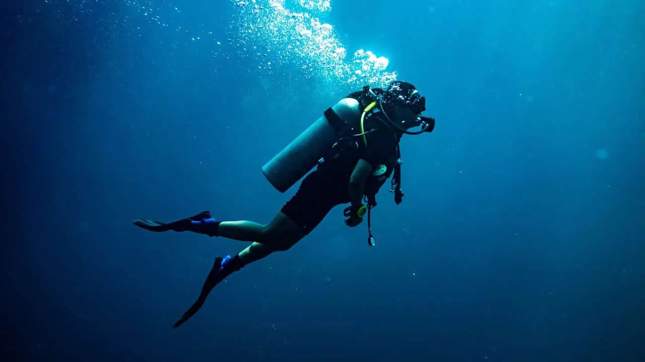 scuba diver ss - 12 Highest Paying Trade Jobs - That Don't Require a College Degree