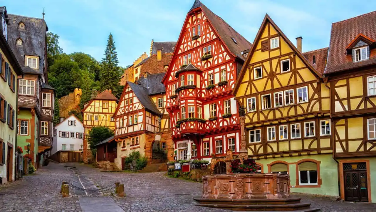 germany ss - Hoarding Wealth: These 10 Countries Hold 70% of the World's Gold Reserves