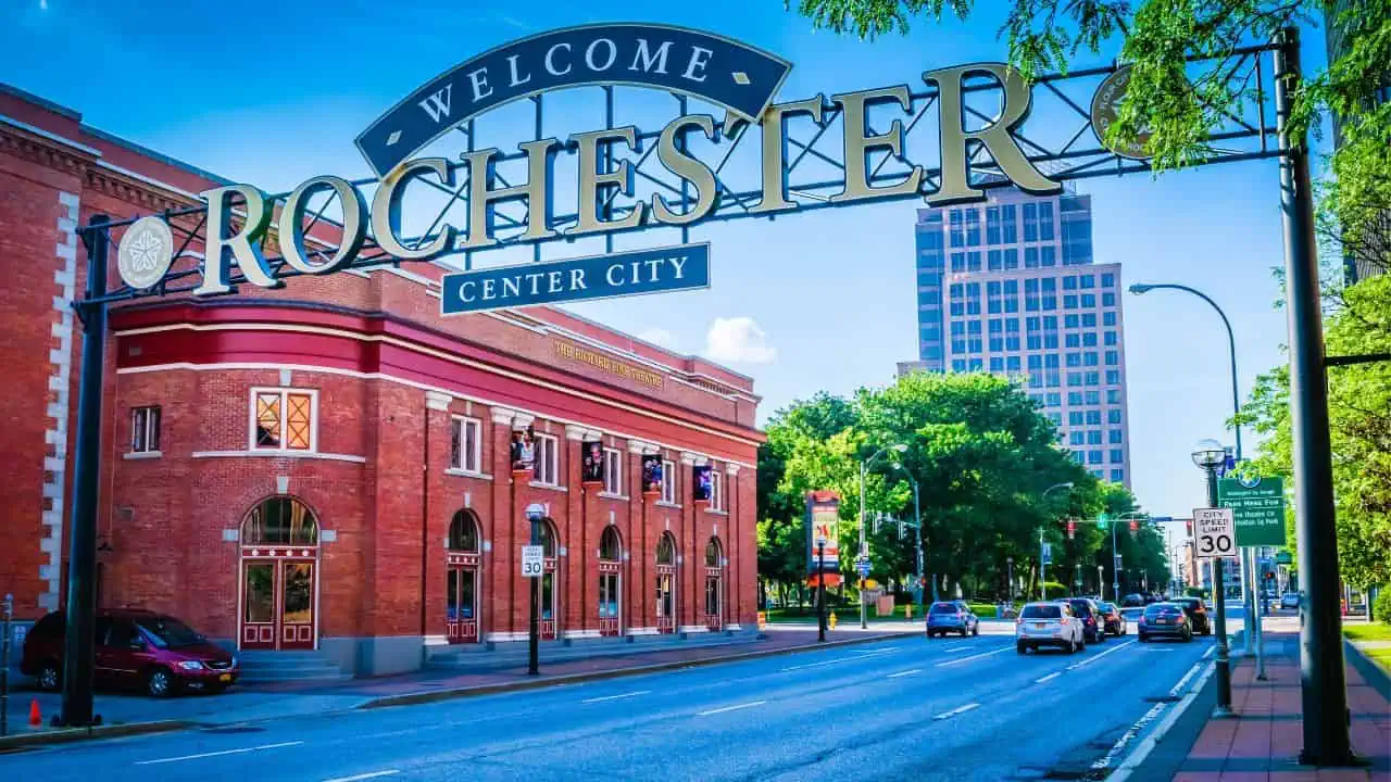 rochester ss - "Dying Cities": 10 Big U.S. Cities That Are Shrinking at an Alarming Rate