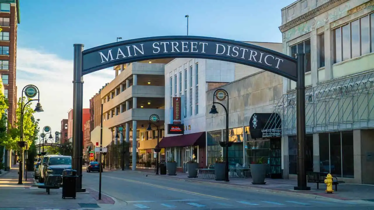 rockford Illinois ss - 12 U.S. Cities Experiencing a Booming Downtown Renaissance