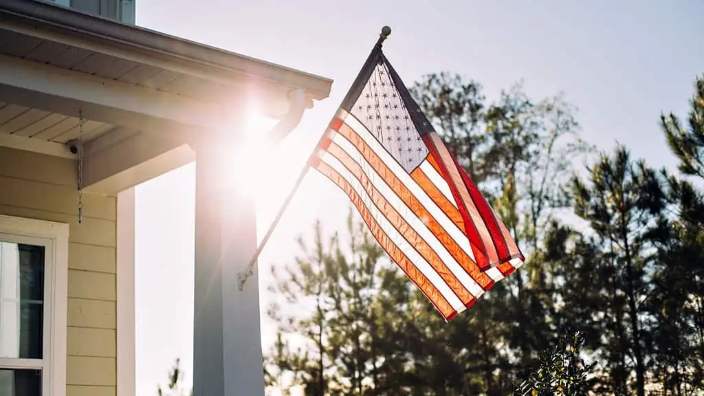 american flag ss - Purple States: 10 Swing States That Could Decide the Upcoming Election