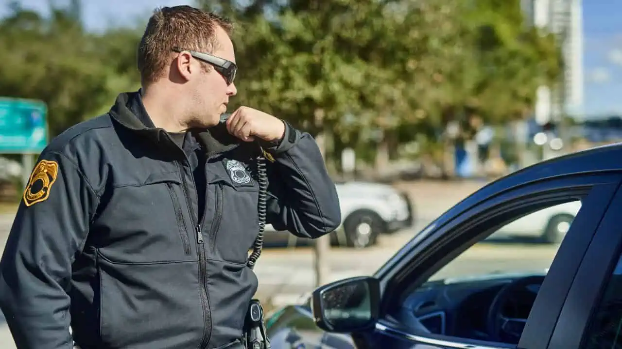 cop on radio ss - 12 Things NOT to Say If You're Pulled Over by Police