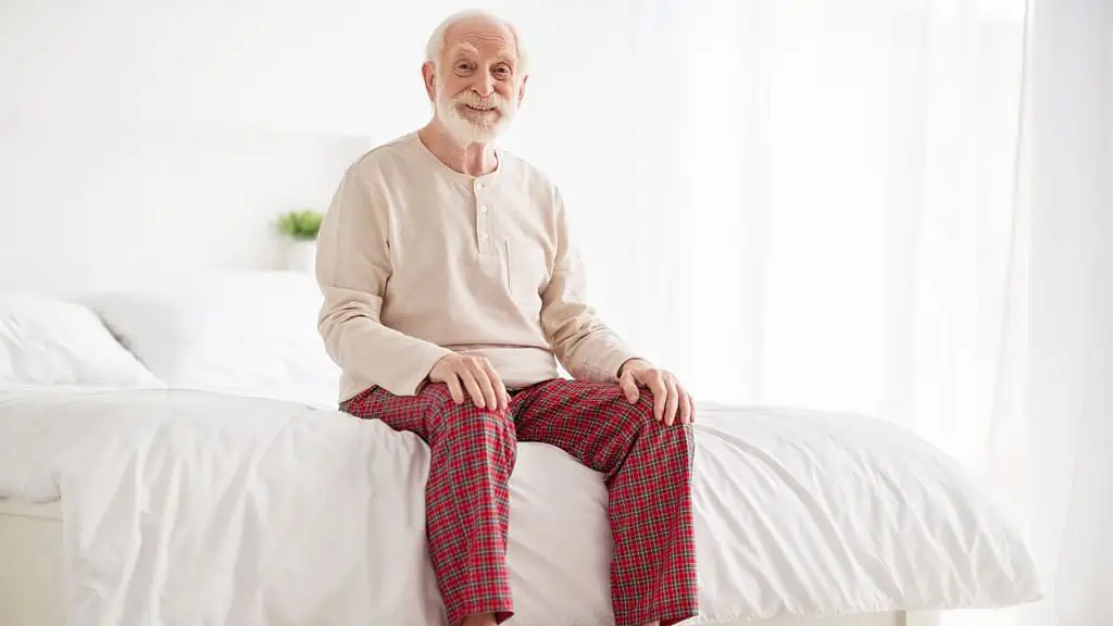 sitting ss - 10 Common Scams to Be Wary Of - That Are Fooling Millions of Americans