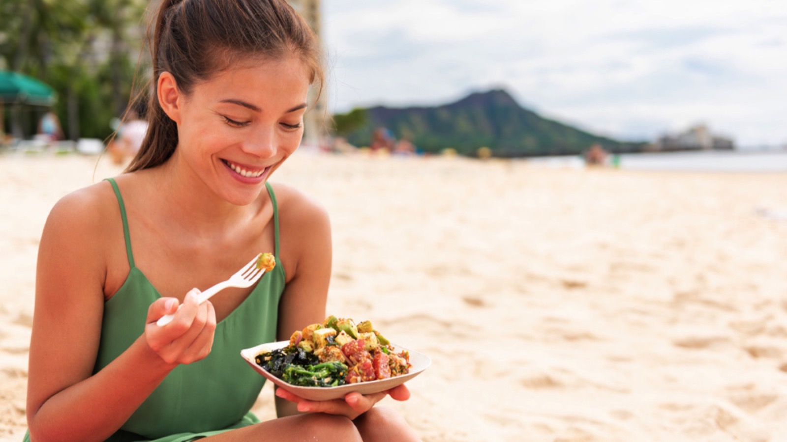 Woman tourist in Hawaii beach