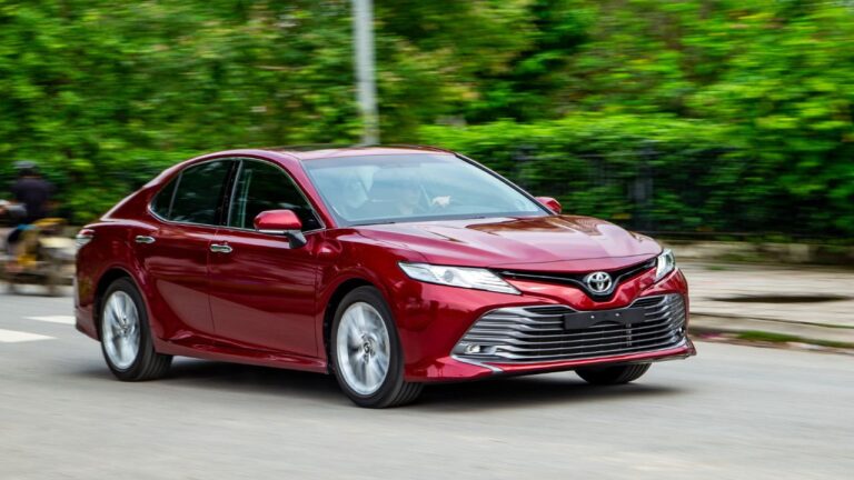 camry - 15 Reliable Vehicles That Last 200,000 Miles or More