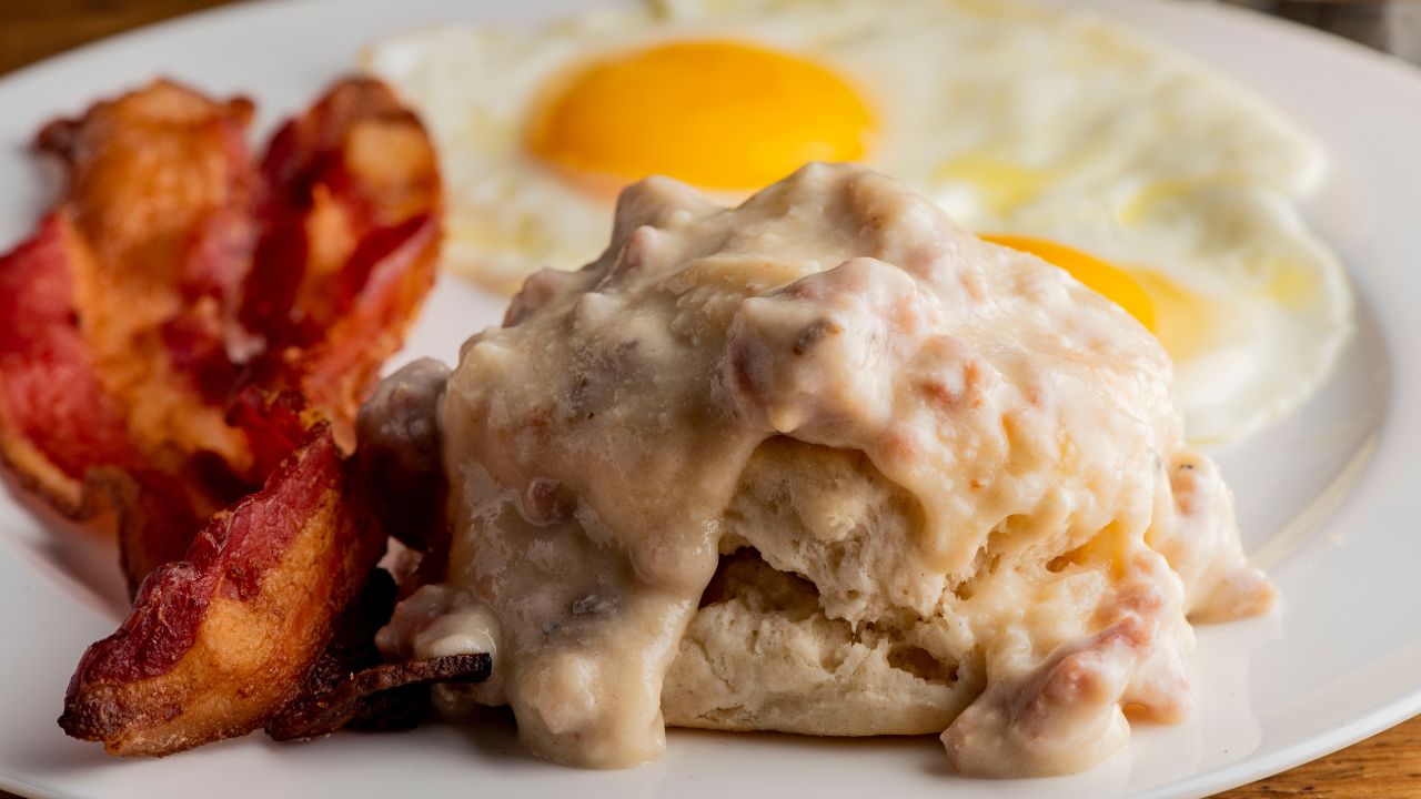 biscuits ss - These 15 Foods Are Beloved by Americans, But Deeply Disliked by Foreigners