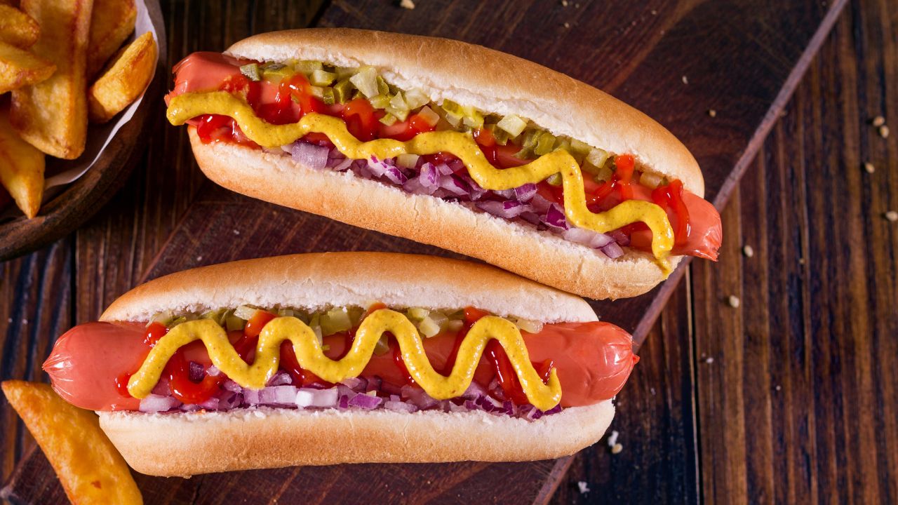 hot dogs ss - These 15 Foods Are Beloved by Americans, But Deeply Disliked by Foreigners