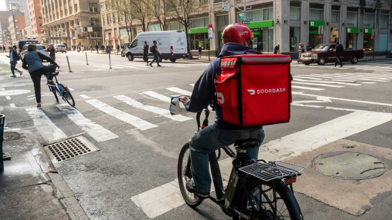 15 Things Even Broke People Always Spend Money On 5 DoorDash