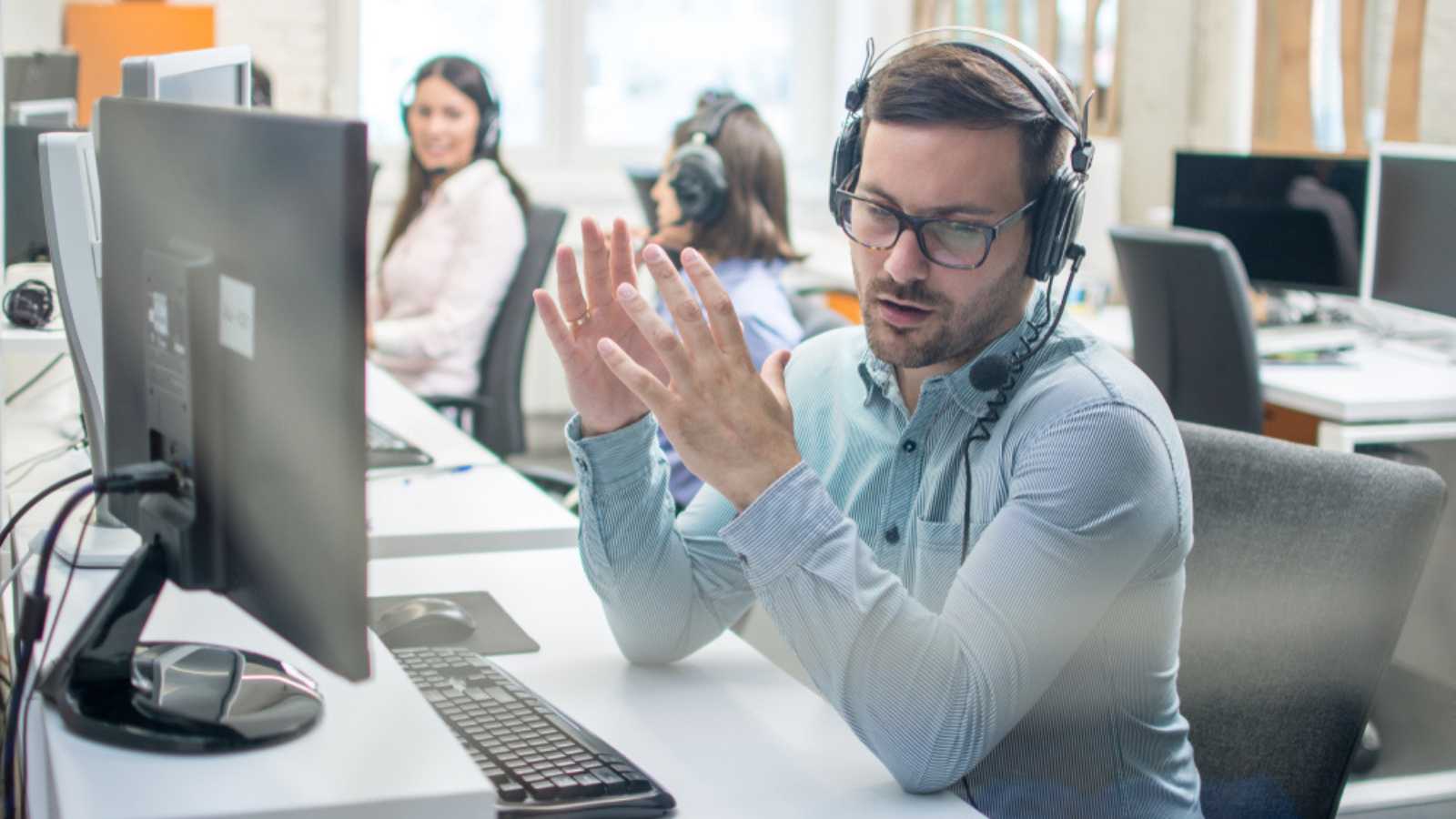 18 Mistakes New Employees Make Their First Week on the Job - Don't Be One of Them 2 Man working stressed in office