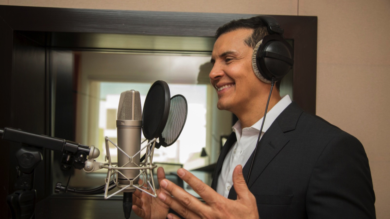 20% of Retirees Going Back to Work - Here Are 17 Flexible Work-From-Home Retirement Jobs 14 Male voiceover artist