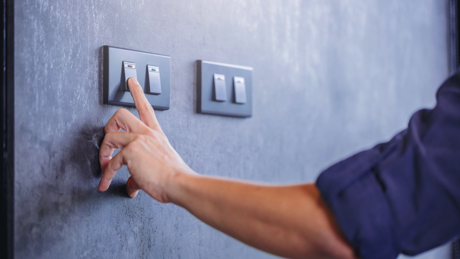 15 Suspiciously Easy Ways to Lower Your Electric Bill 10 Switching off light