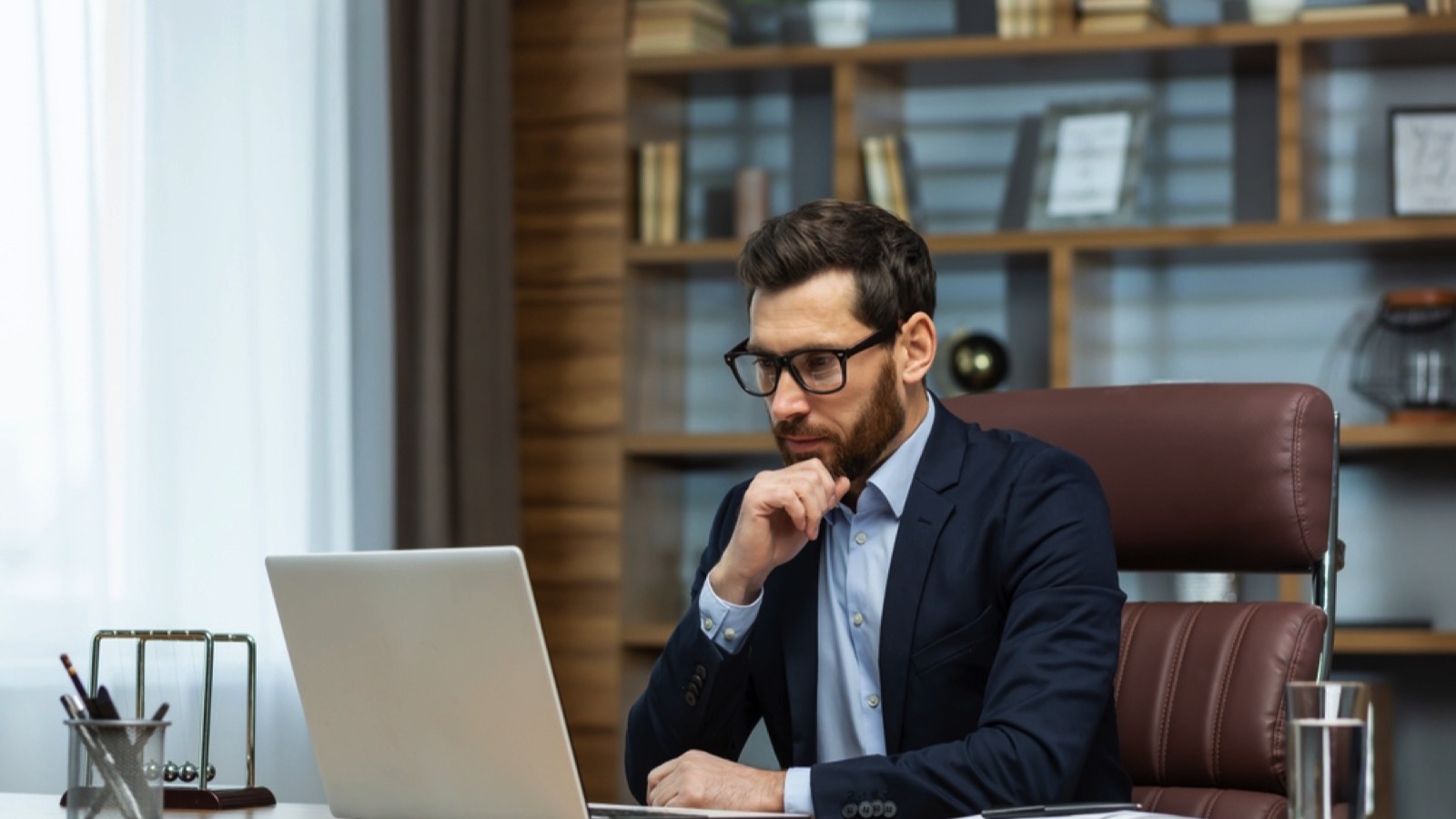 10% of Surveyed Employers Want a Mandatory 6-Day Workweek 14 Man at office