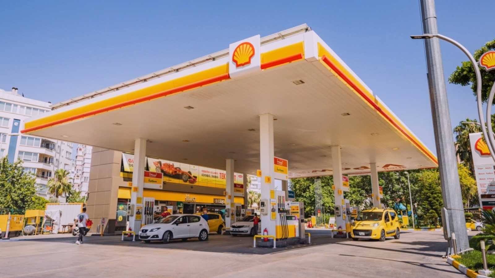 America's 10 Most-Hated Gas Stations (And 5 Most Loved) 14 Shell